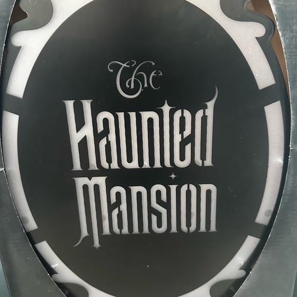 🕸️SOLD Disney’s The Haunted Mansion Light Up Moonlit Hanging Wall Sign🕸️ - Picture 7 of 7